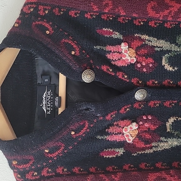 Icelandic Design Sweater Lined Jacket Red Size S - Picture 2 of 8